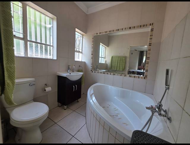 3 BEDROOM HOUSE FOR SALE IN VANDERBIJLPARK SW 5